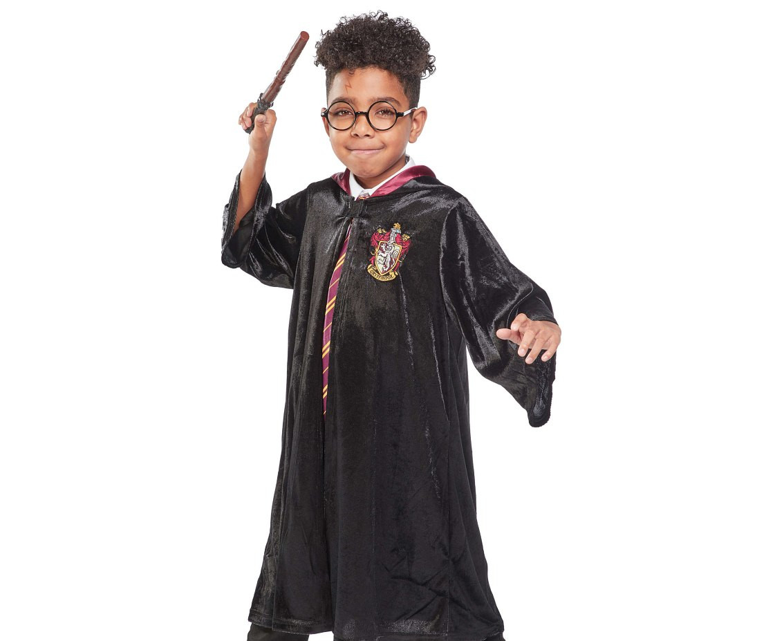 Includes: Harry Potter hooded robe